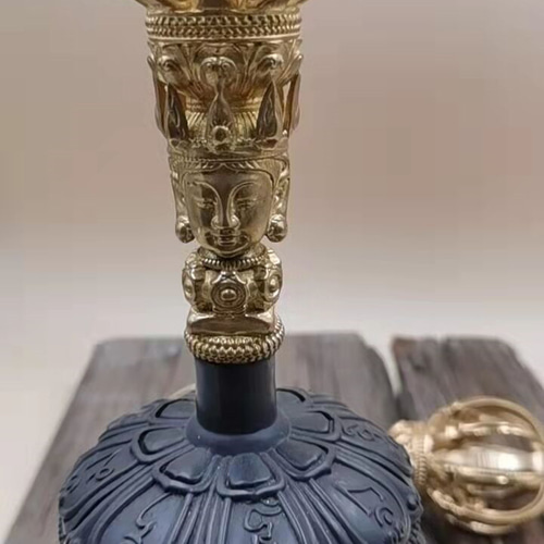 【修縁堂】密教法器 鐘 九鈷杵金剛鈴 呼鈴 持鈴 金剛杵セット 真鍮製 ネパール 修縁堂】密教法器 鐘 九鈷杵金剛鈴 呼鈴 持鈴 金剛杵