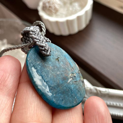 シャイニーブルーアパタイト ☆シンプル☆ マクラメ編みネックレス