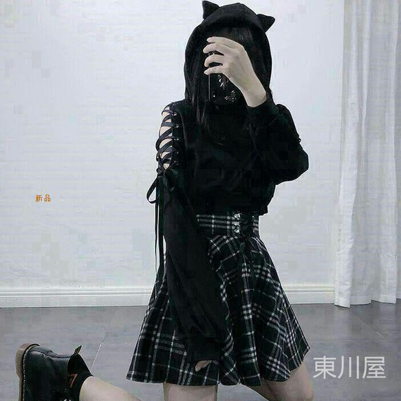 【大人気！！】猫耳トレーナーと黒チェックスカートセット　肩出し　黒　病みかわいい 大人気！！】猫耳トレーナーと黒チェックスカートセット肩出し黒