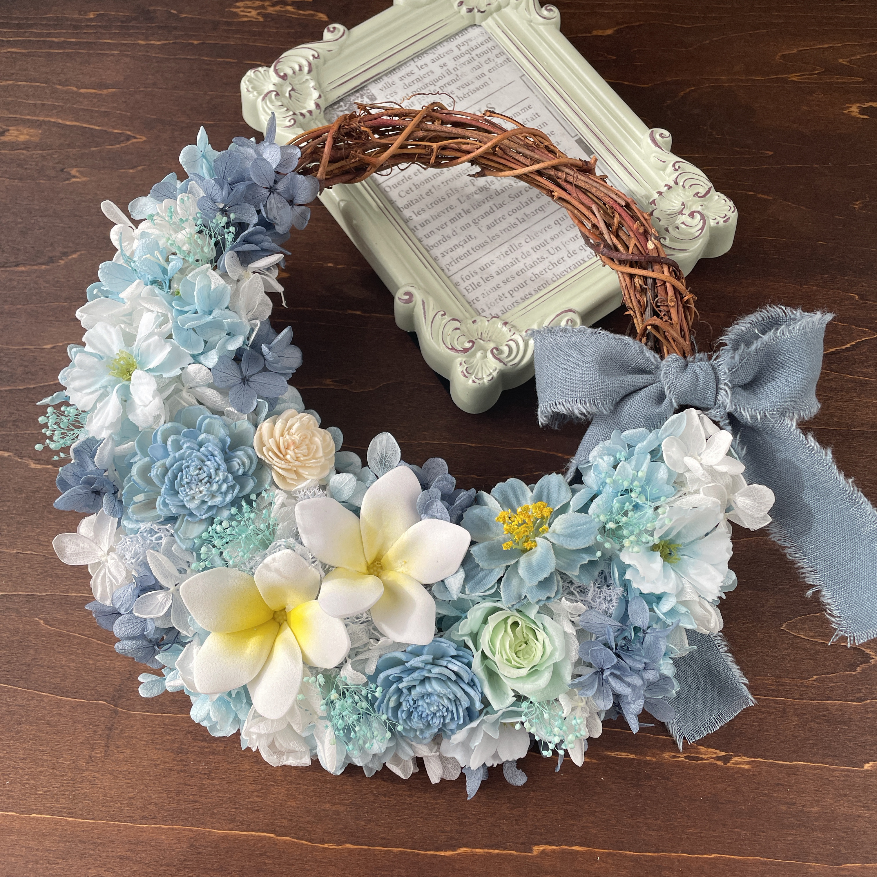 プルメリアのサマーリース　ハンドメイド　造花　ハーフリース プルメリアのサマーリース ハンドメイド 造花 ハーフリース