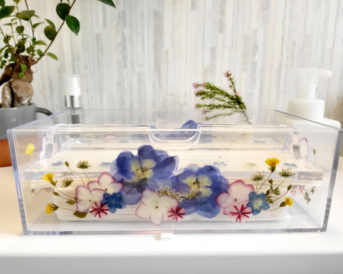 花のある暮らし。押し花ペーパータオルケース、ティッシュケース。母の