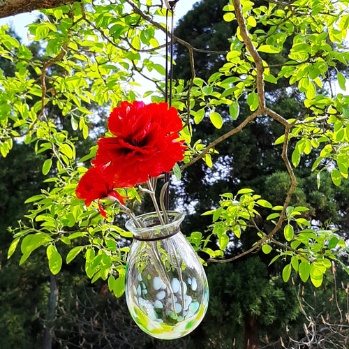 吊り下げ花器＊グリーン 一輪挿し・花瓶・花器 ガラス日和 通販