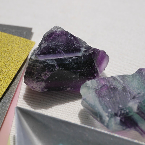 簡単キット✨天然石フローライトを手磨きする研磨体験キット DIY