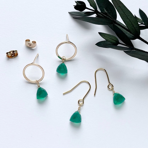 オフシェイドグリーンオニキス可愛いまん丸ピアスチャーム☆ グリーン