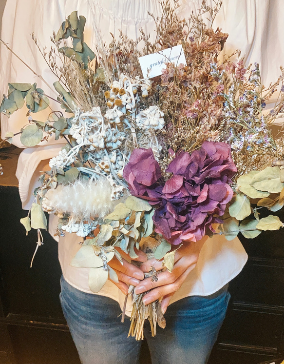 送料無料 母の日 ウエディング 前撮り 二次会 ユーカリ 紫陽花 花束 ブーケ パーガンディー色 7枚目の画像