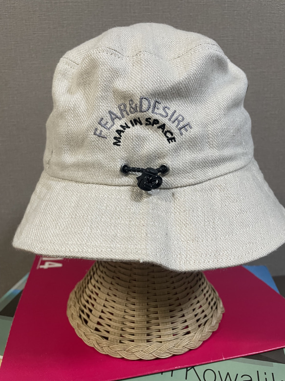 fear&desire linen logo bucket hat beige 4枚目の画像