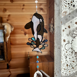 シャチのステンドグラスサンキャッチャー サンキャッチャー 波 通販