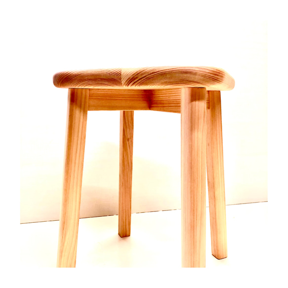 木の椅子　スクウェアー桧スツール 7枚目の画像