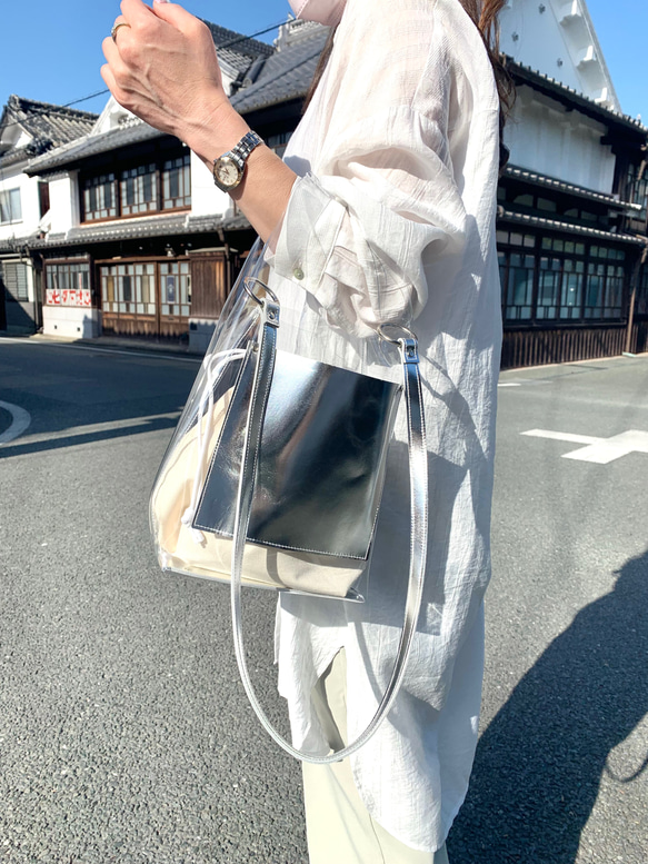 シルバー好きに届け♡「本革を使ったレジブクロ型クリア