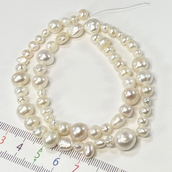 淡水パール バロック ホワイト 白 1連 サイズmix 本真珠 パーツ p066 ハンドメイド 素材 2枚目の画像