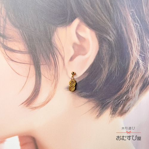 黒猫と小判 水引ピアス or イヤリング イヤリング