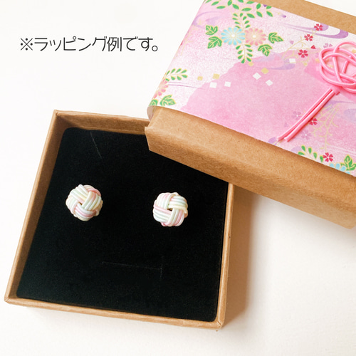 ね*ぽ様 【一点物】水引 黒猫と苺のピアス/イヤリング ね*ぽ様 【一点物】水引 黒猫と苺のピアス/イヤリング ね*