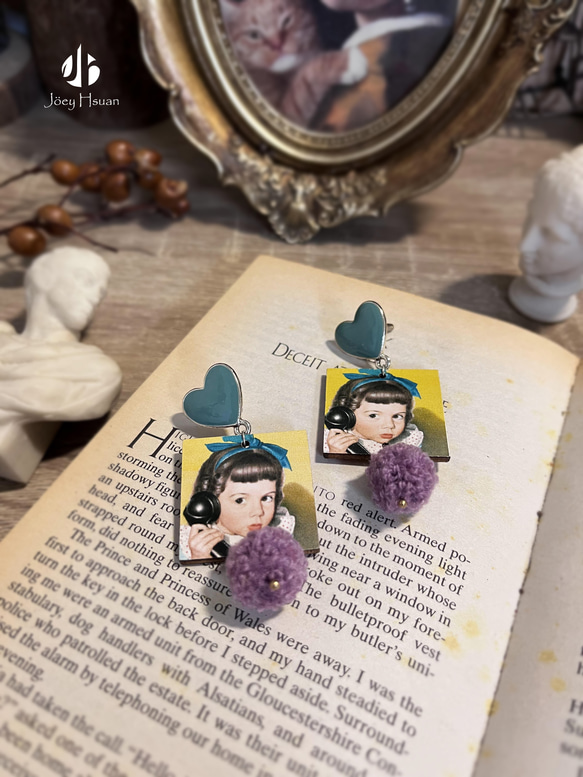 Girl with a Handset・Vintage style pierced / clip-on earrings 6枚目の画像