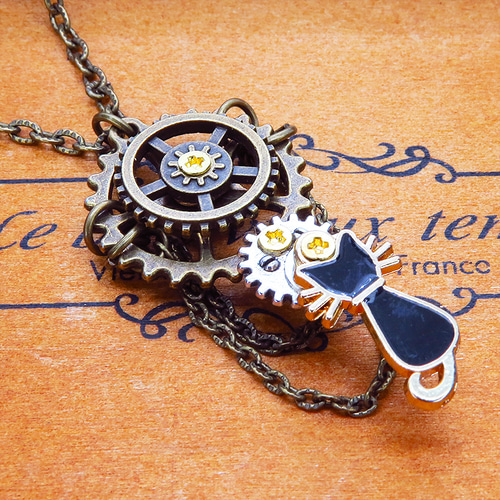 スチームパンク風 可動ギミックありの黒猫と歯車のネックレス 2連