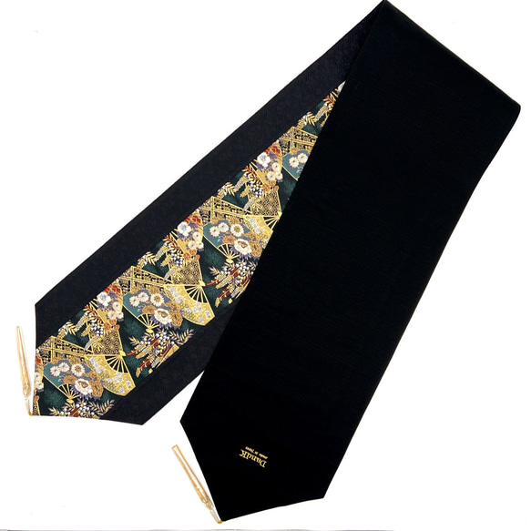 京都・西陣織の生地で仕立てた和柄のお洒落なテーブルランナー