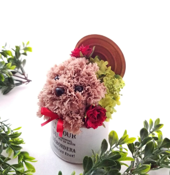 カーネーションの犬【淡い茶色】プリザーブドフラワー 犬 花 ペット 母の日 誕生日 お供え フラワーギフト 犬好き 4枚目の画像