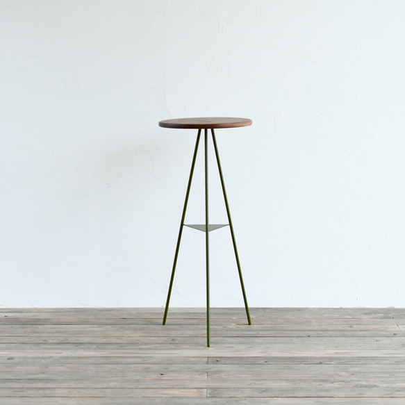 ＊st様 専用ページ＊ Tripod table - Walnut woodtop　壁付け用・天板カット 1枚目の画像