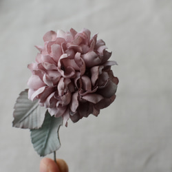 【布花】紫陽花のコサージュ（くすみピンク）/一点物 8枚目の画像