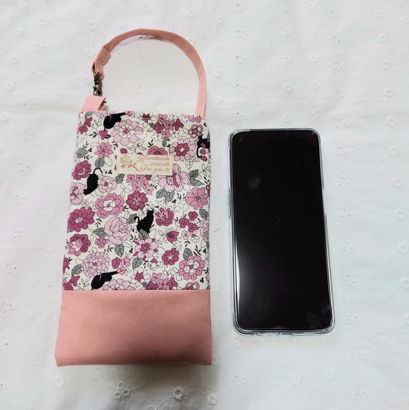スマートフォンケース、花柄、猫ちゃん柄、ピンク色 2枚目の画像