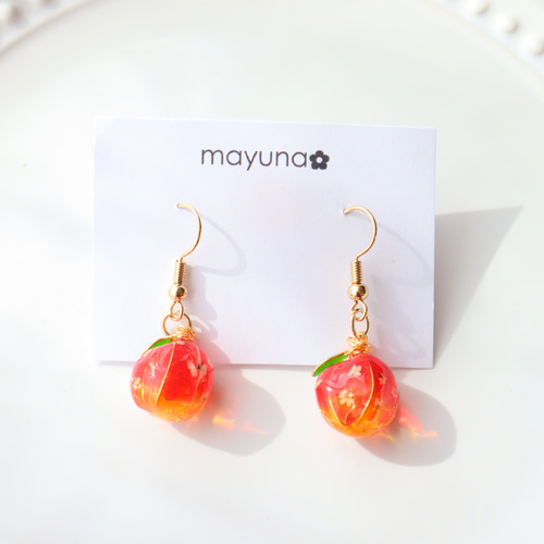 押し花ディップアートのりんごのイヤリング/ピアス イヤリング 