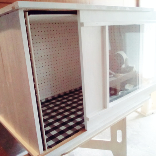 犬小屋 室内用 防音 換気扇付き ホワイト ハウス・小屋 らくだ
