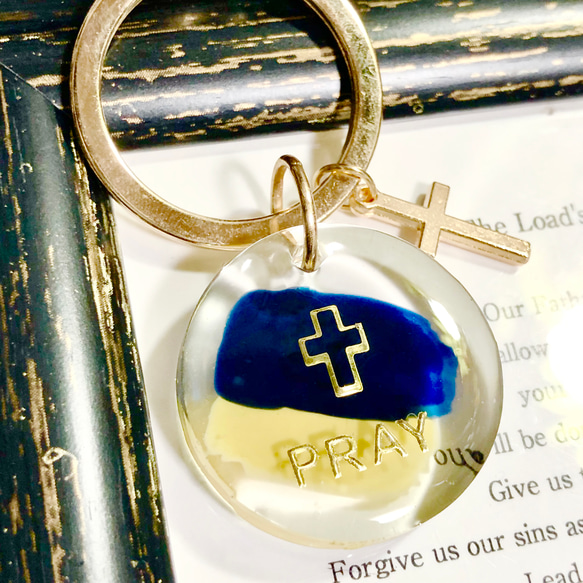 祈りを込めた十字架キーホルダー（レジン） その他アクセサリー