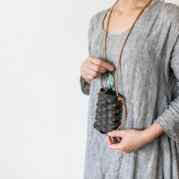 レザーメッシュカゴ/スマホサコッシュ/メガネケース/グレーブラック 3枚目の画像