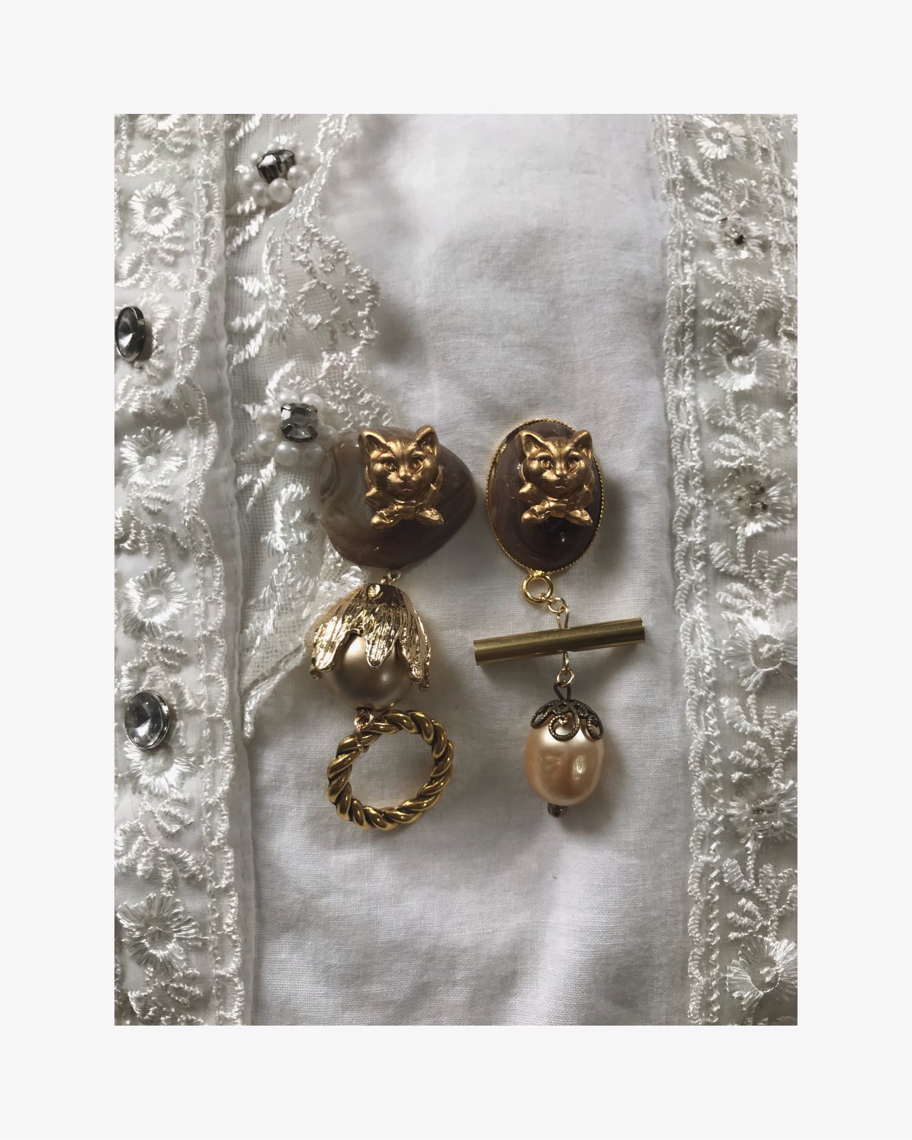 ドイツ製ウィンテージピアス Meow 真鍮ピアス（イヤリング変更可能）