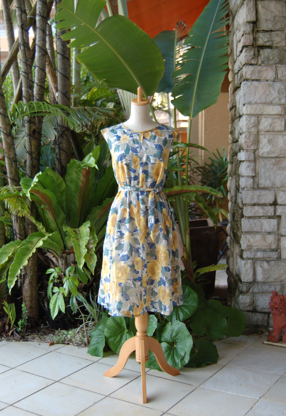 [Nokko-sama 的特殊訂單屏幕] 歐式植物連衣裙 &lt;&lt;歐式花卉圖案連衣裙&gt;&gt;有襯裡 第1張的照片