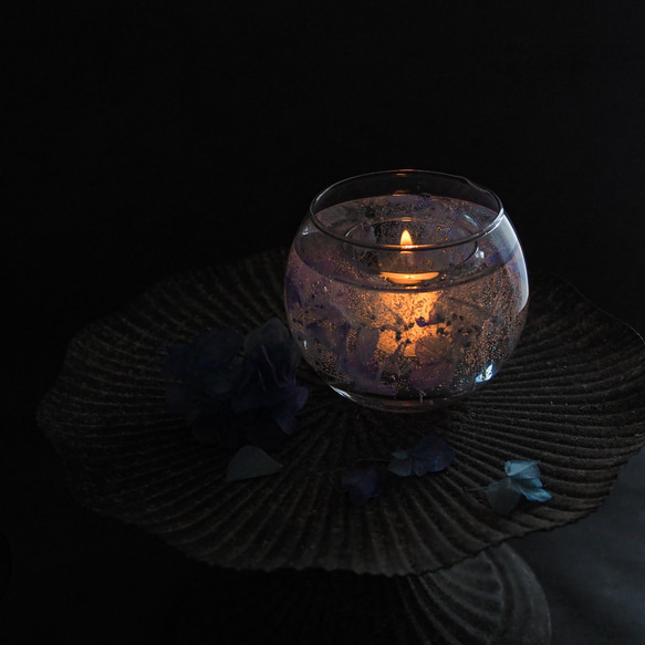 涼しげ『青い紫陽花』キャンドルホルダー　ＬＥＤイルミネーション、ミツロウアロマキャンドル付き　ギフトにも！ 5枚目の画像