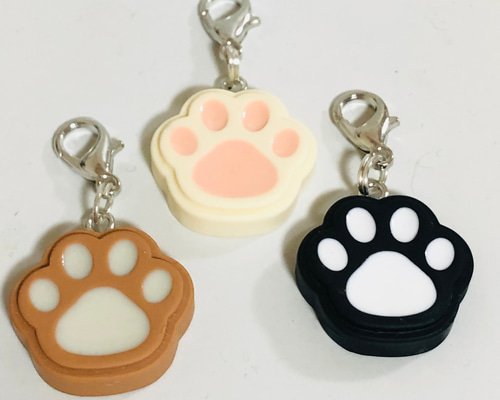 デニムリメイク チャーム 肉球 猫 犬 LOVE キーホルダー  飾り キーホルダー 肉球 チャーム かわいい バッグ キー キーリング