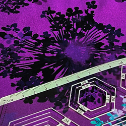 Wishwell 110cm x 50cmずつ切売 - Flower Explosion/Purple 5枚目の画像