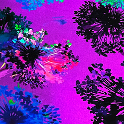 Wishwell 110cm x 50cmずつ切売 - Flower Explosion/Purple 2枚目の画像