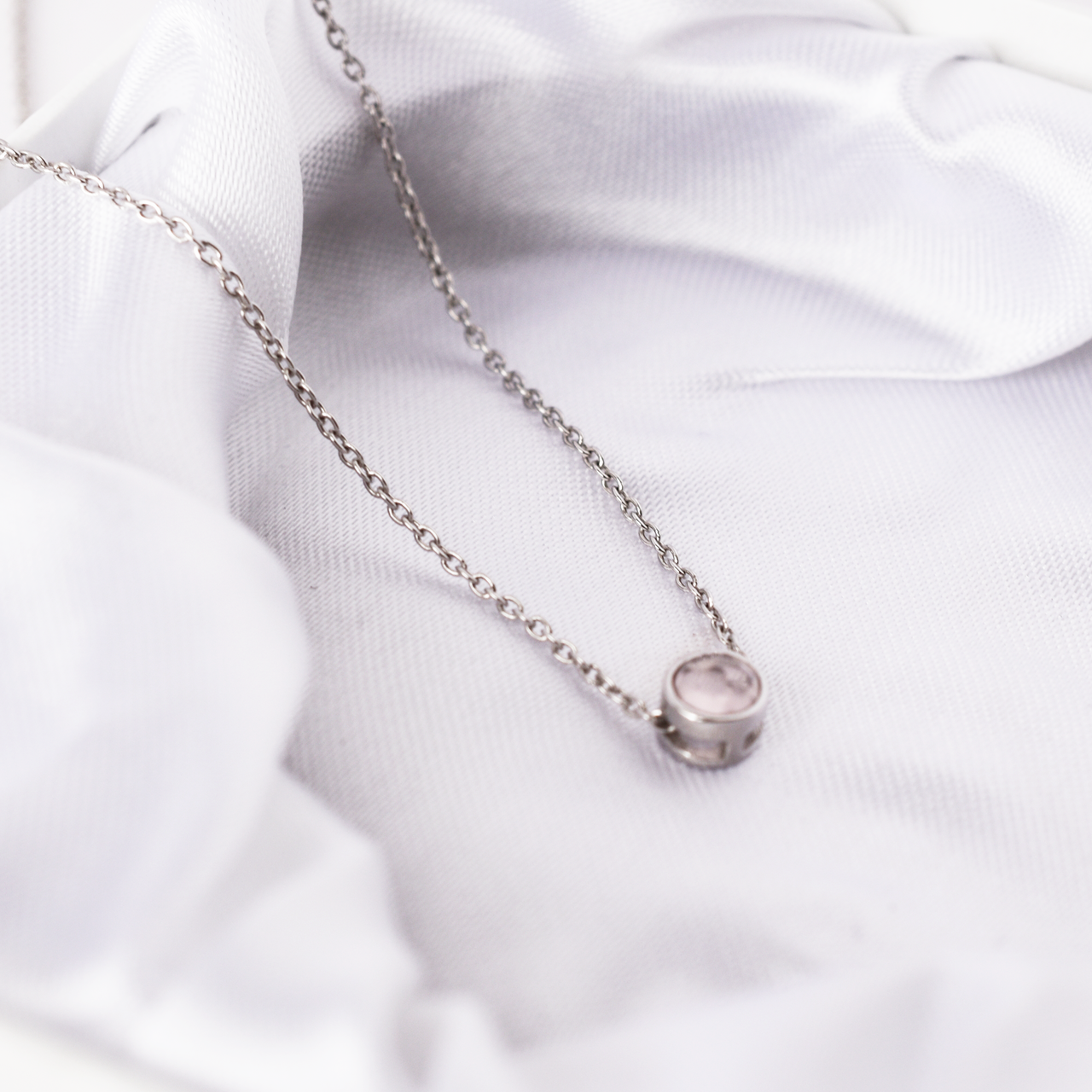 ローズクォーツのネックレス、ペンダント（4mm）：シンプル、ピンク色：シルバー【Creema限定】【送料無料】