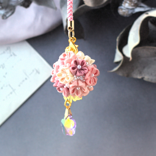 ❁着物パステル桜Aチャーム根付けストラップ・大人かわいいつまみ細工