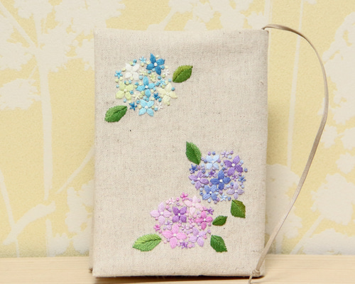 印判手　紫陽花　小皿　雅姫　17枚　2枚サービス 印傳屋・小銭入【紫陽花（あじさい）｜紺地×白漆】祭用品専門店