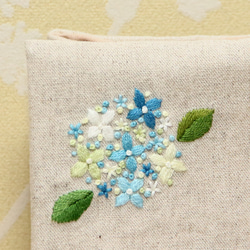 ブックカバー　手刺繍　紫陽花　文庫本/新書判 4枚目の画像