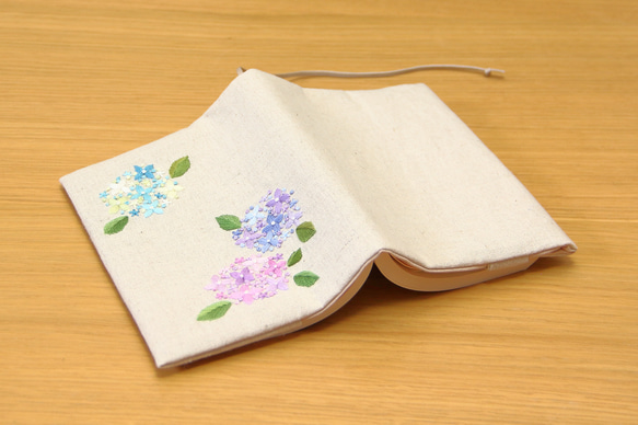 ブックカバー　手刺繍　紫陽花　文庫本/新書判 5枚目の画像