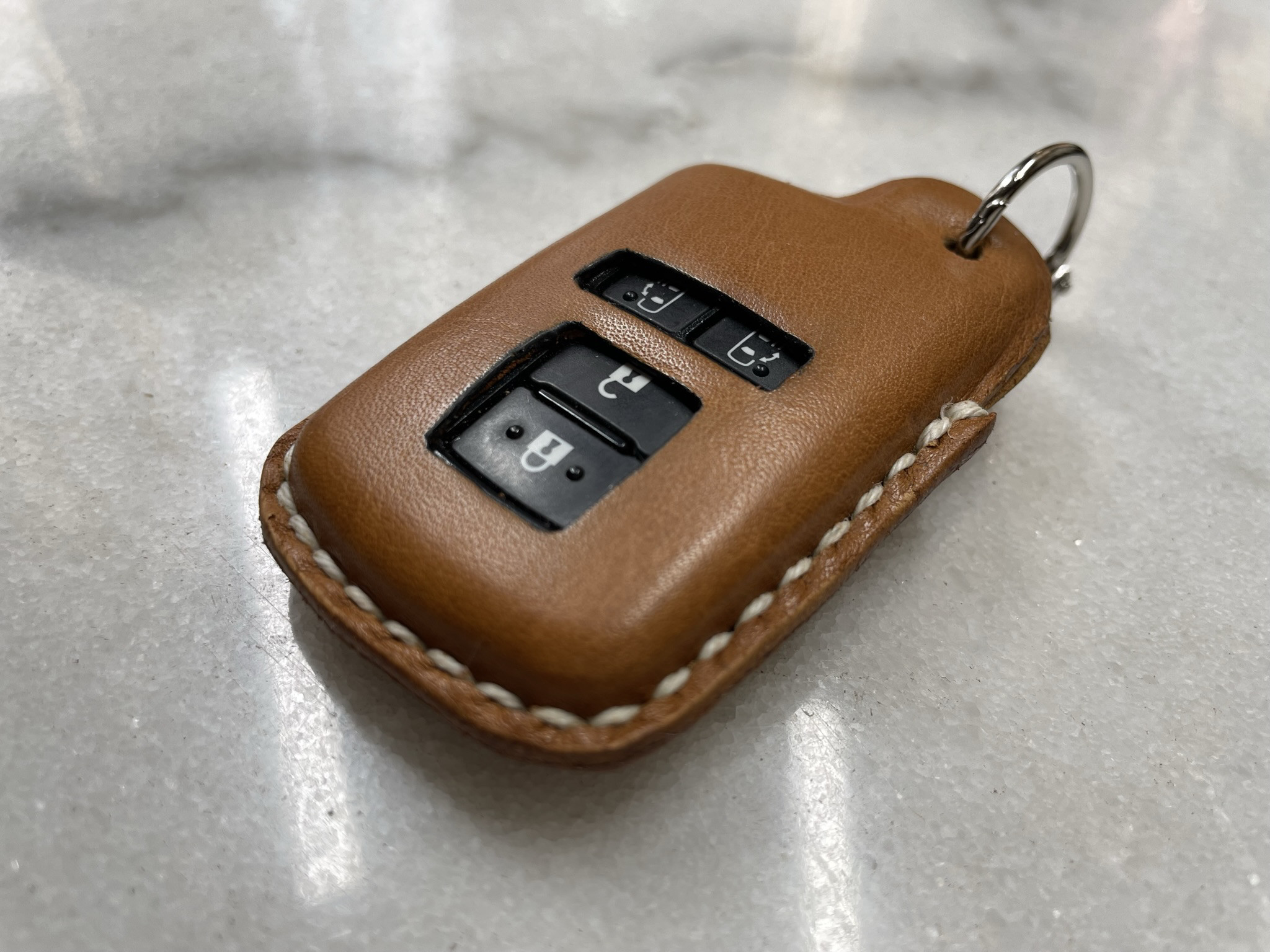 【CSKｰEUNU3TO〈BR〉】〖全機種対応〗マイカー用牛革のスマートキー