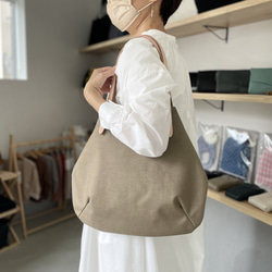 [2023 resale] Cordura and ultra-thick round tote bag - M size [黑 第19張的照片