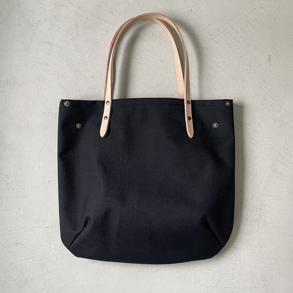 [2023 resale] Cordura and ultra-thick round tote bag - M size [黑 第12張的照片