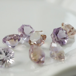 天然石 マルチカラーフローライト フラワーカービング 花型 半連