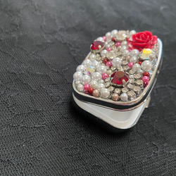 Queen's Box* 深紅の薔薇　スワロフスキービジュー  ピルケース　 7枚目の画像