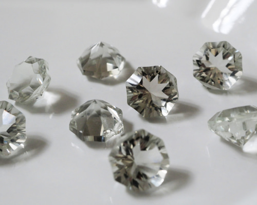 専用④✳︎グリーンアメジストコンケーブカット　他 グリーンアメジスト《コンケーブカット》1粒 天然石 robin's shop 通販