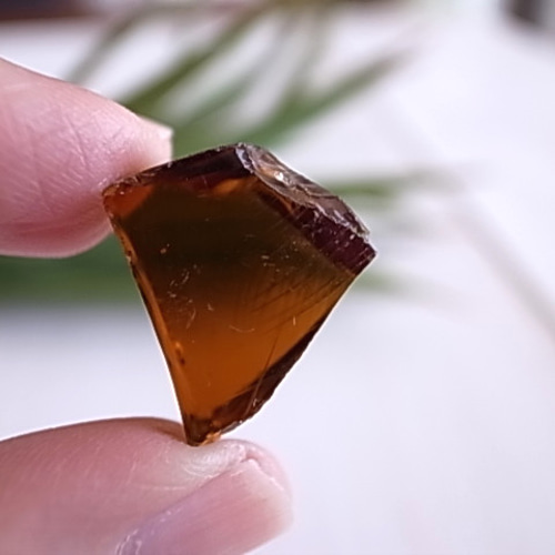 アンダラクリスタル ルートビアブラウン アメリカ・シェラネバダ産