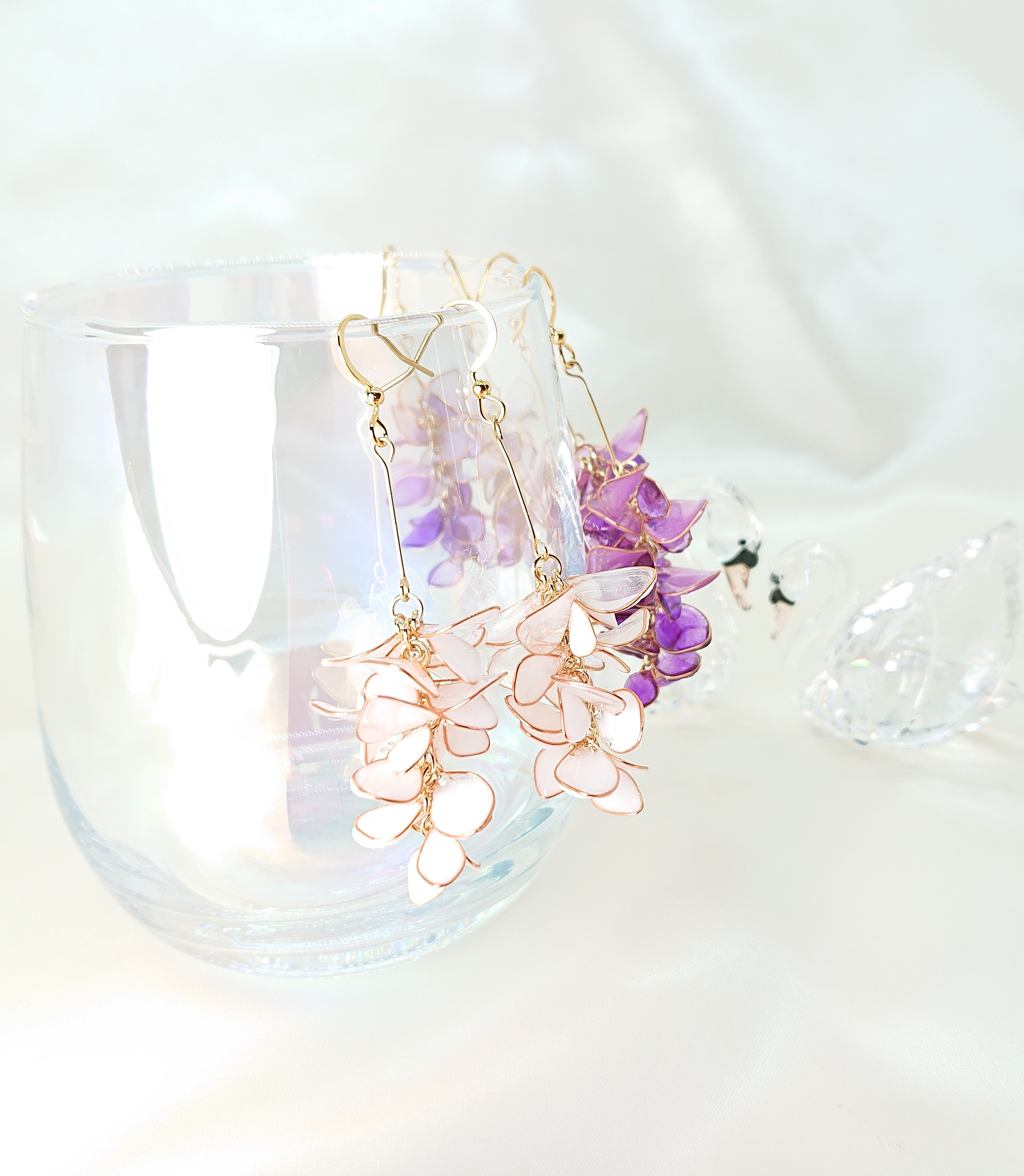 再販まつり✨嬉しい オマケ 付き✨うる艶 軽量 藤 藤ピアス 藤イヤリング 白 上品 キレイめ 透明感 大人 ギフト 9,344円