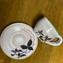 癒しの陶器　水引き手描き絵付コーヒーカップ☕️＆ソーサーB  母の日　ティーカップ 7枚目の画像