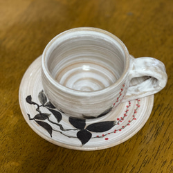 癒しの陶器　水引き手描き絵付コーヒーカップ☕️＆ソーサーB  母の日　ティーカップ 10枚目の画像
