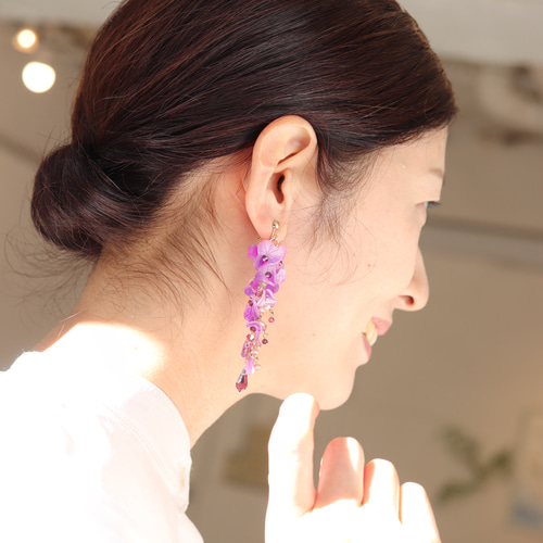 花デザイン フックピアス ホワイト デザインフックピアス（ホワイト） – Chuui（チューイ）
