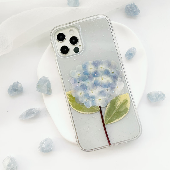 【紫陽花】押し花スマホケース iPhone15Pro・Xperia・Galaxy・AQUOSケース 1枚目の画像